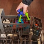 Fat Brain Toys Squigz Deluxe 50 Piece Set – Image 5