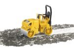 Bruder 02434 Cat Asphalt Drum Compactor - Image 4